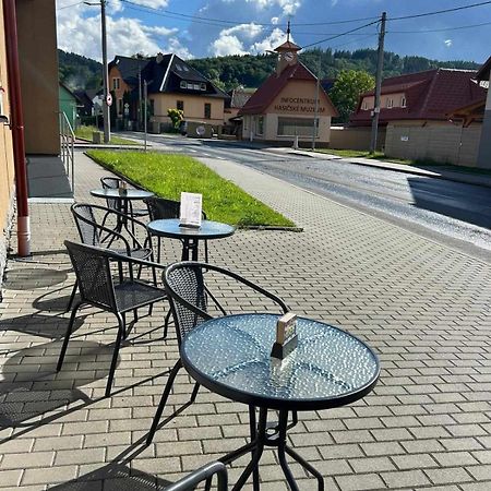 Penzion A Restaurace Na Salasi Hutisko Екстер'єр фото