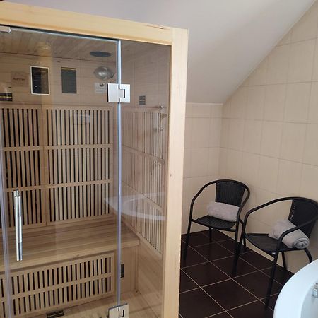 Penzion A Restaurace Na Salasi Hutisko Екстер'єр фото